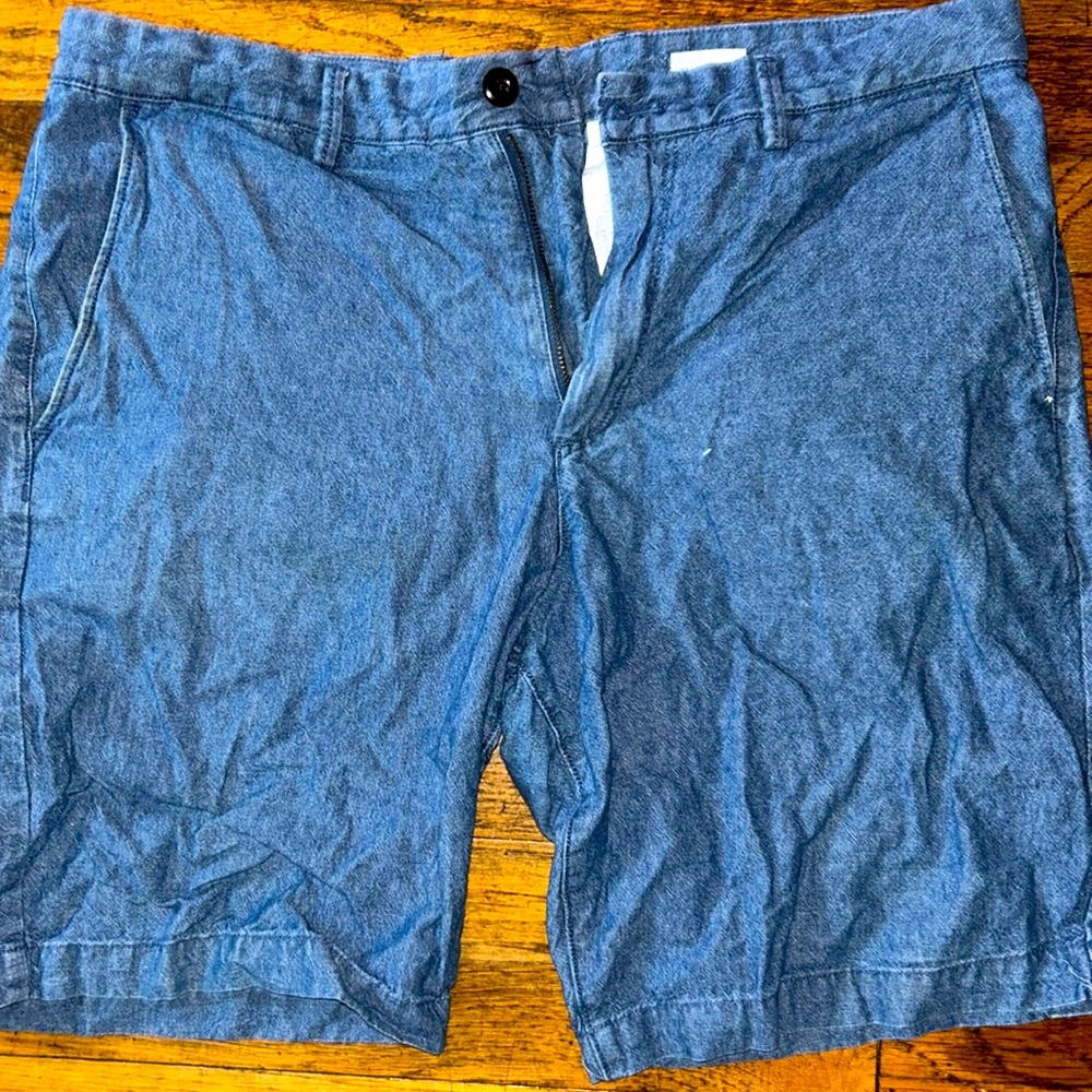 Gap shorts